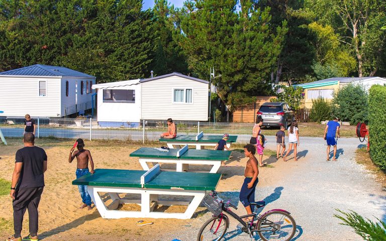 Camping Avec Piscine En Bord De Mer A Royan Vers Aux Mathes